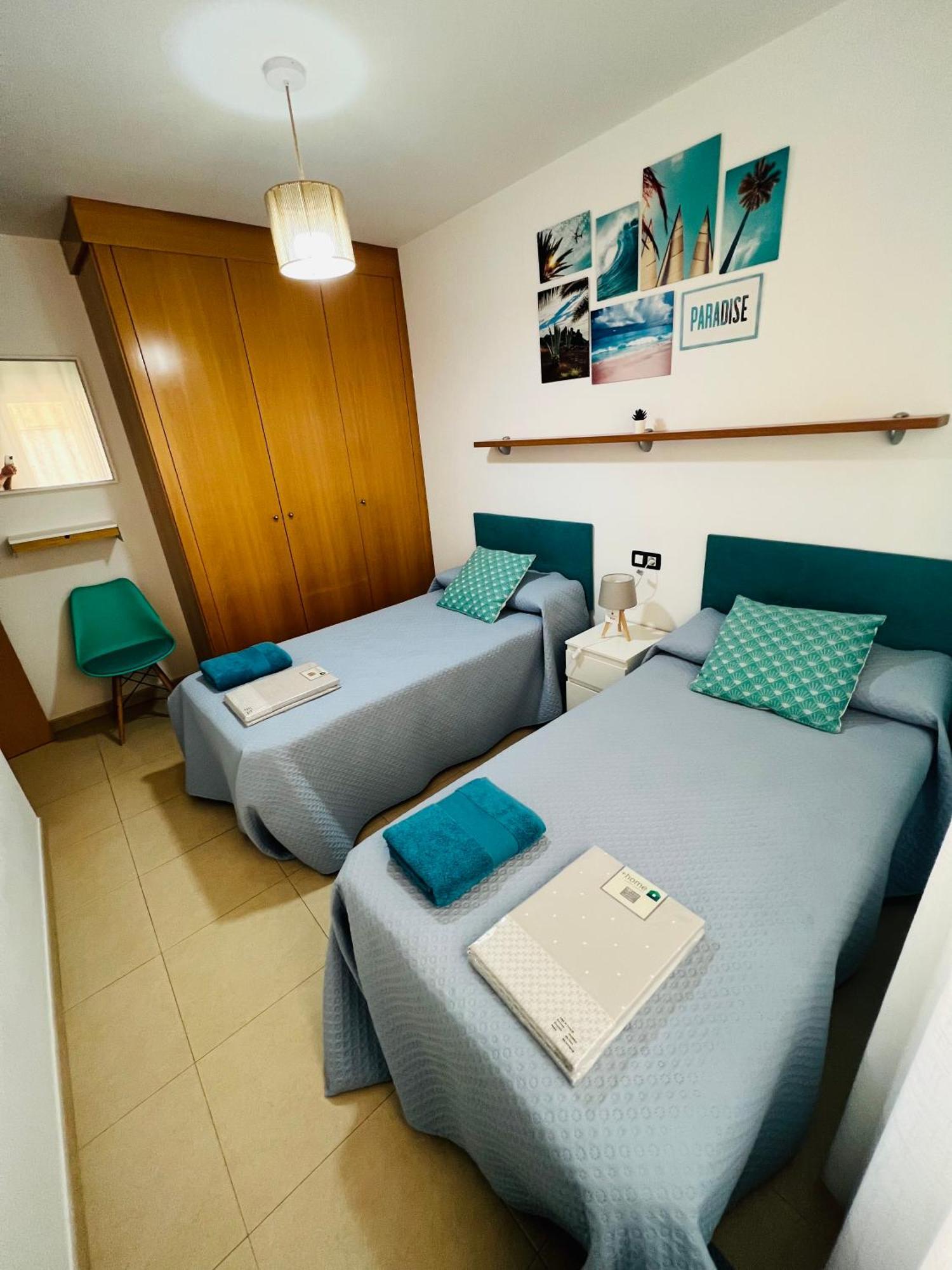 APARTAMENTO CENTRO 3 HABITACIONES CON AIRE ACONDICIONADO A 150m DE LA PLAYA Peñíscola Exterior foto