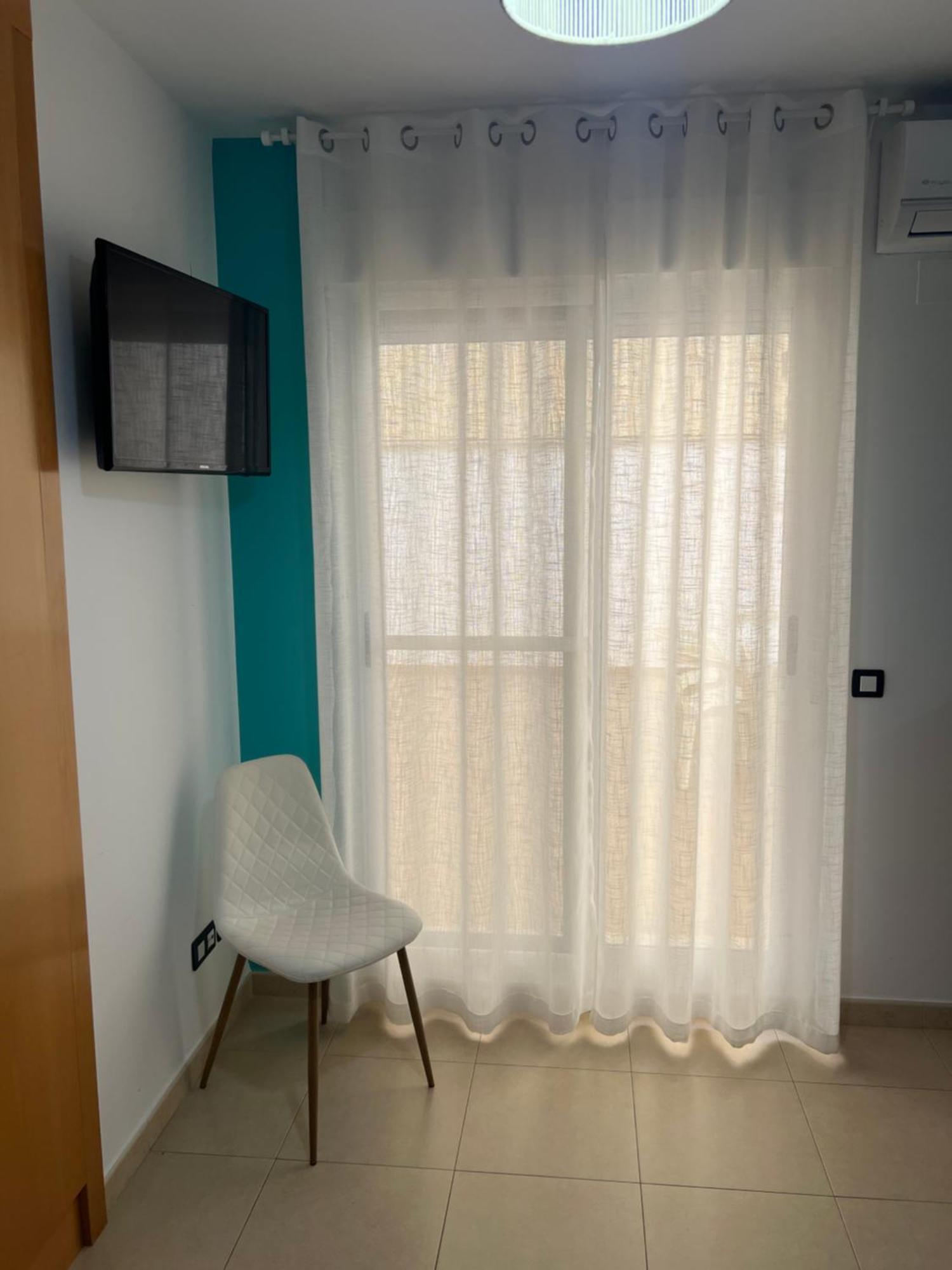 APARTAMENTO CENTRO 3 HABITACIONES CON AIRE ACONDICIONADO A 150m DE LA PLAYA Peñíscola Exterior foto